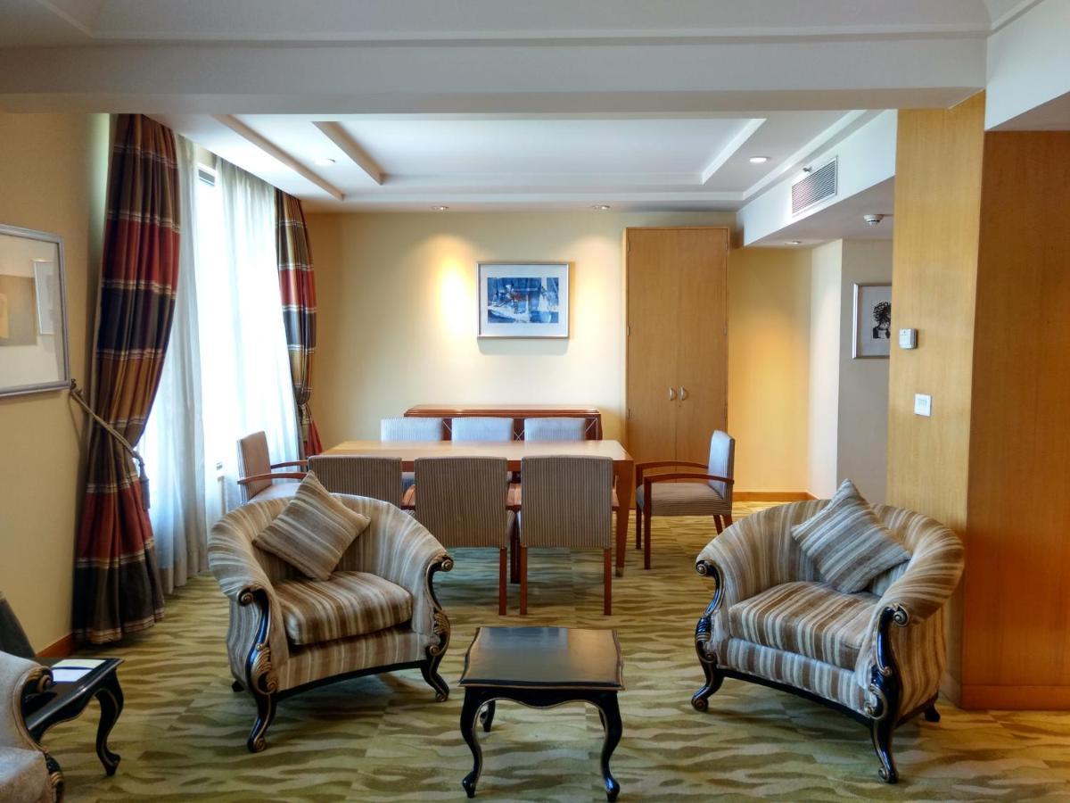 The Grand New Delhi Hotel Kültér fotó