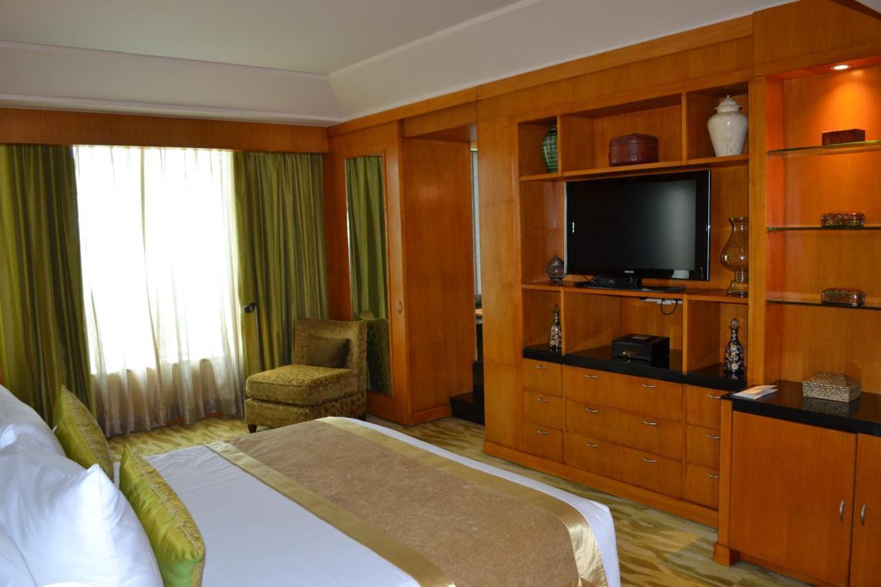 The Grand New Delhi Hotel Kültér fotó