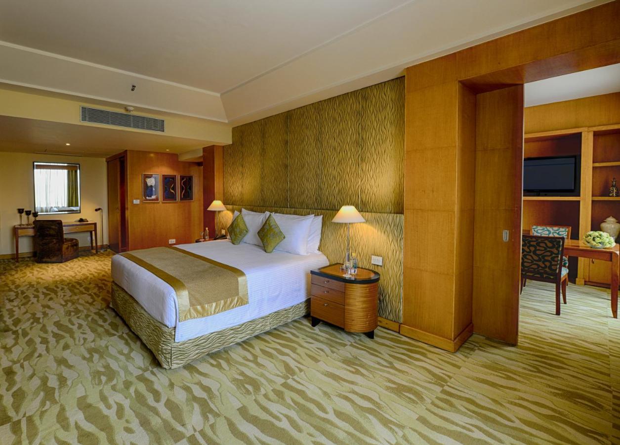 The Grand New Delhi Hotel Kültér fotó