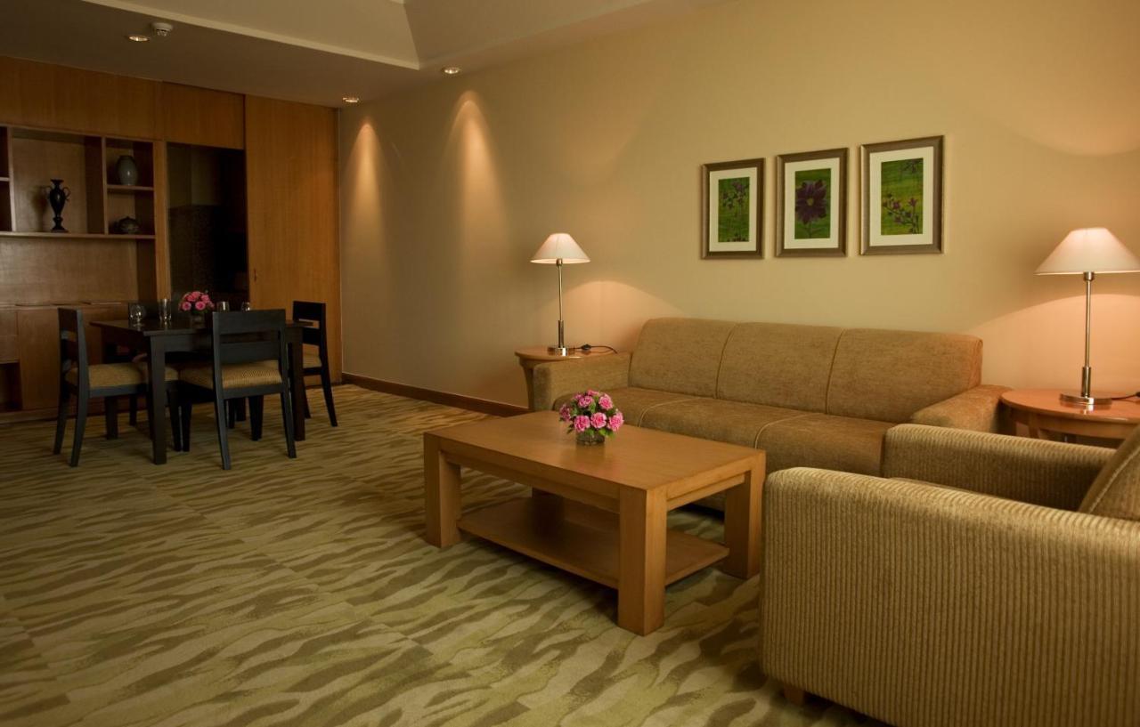 The Grand New Delhi Hotel Kültér fotó
