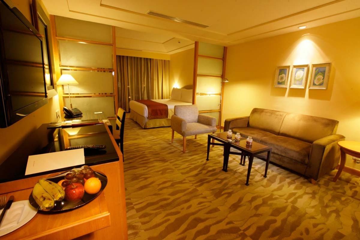 The Grand New Delhi Hotel Kültér fotó